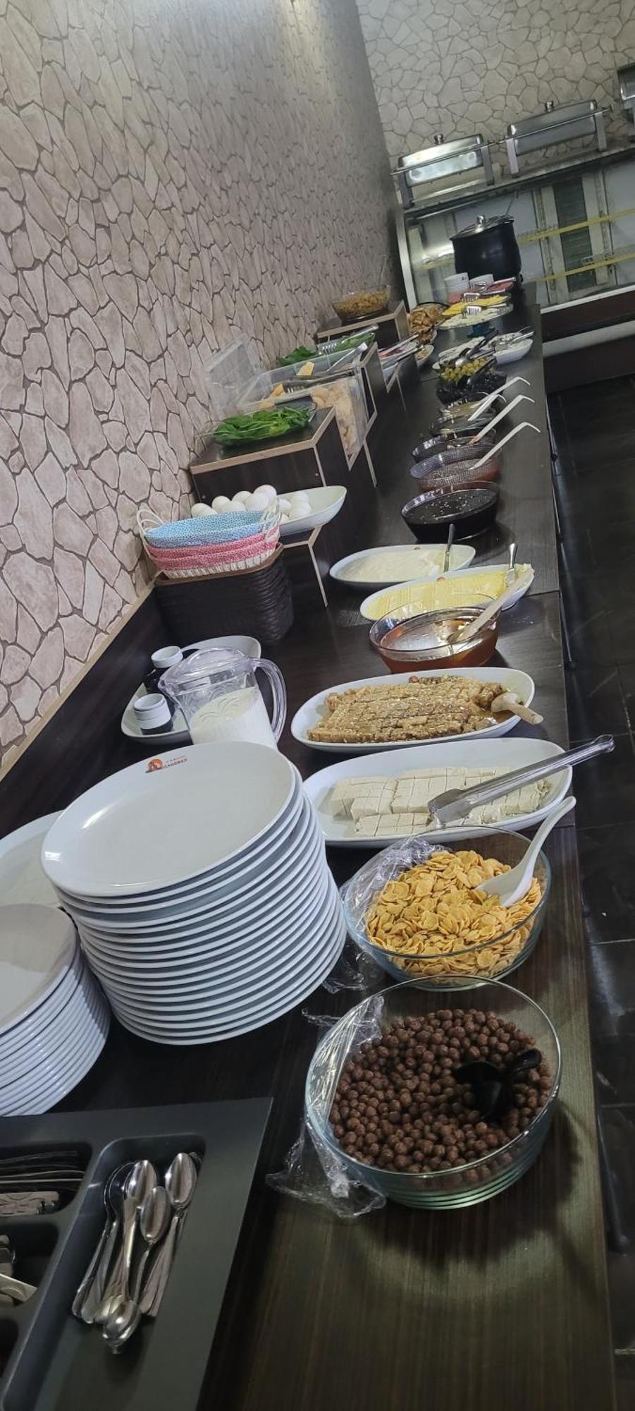 Guengoeren Hotel Карс Екстер'єр фото